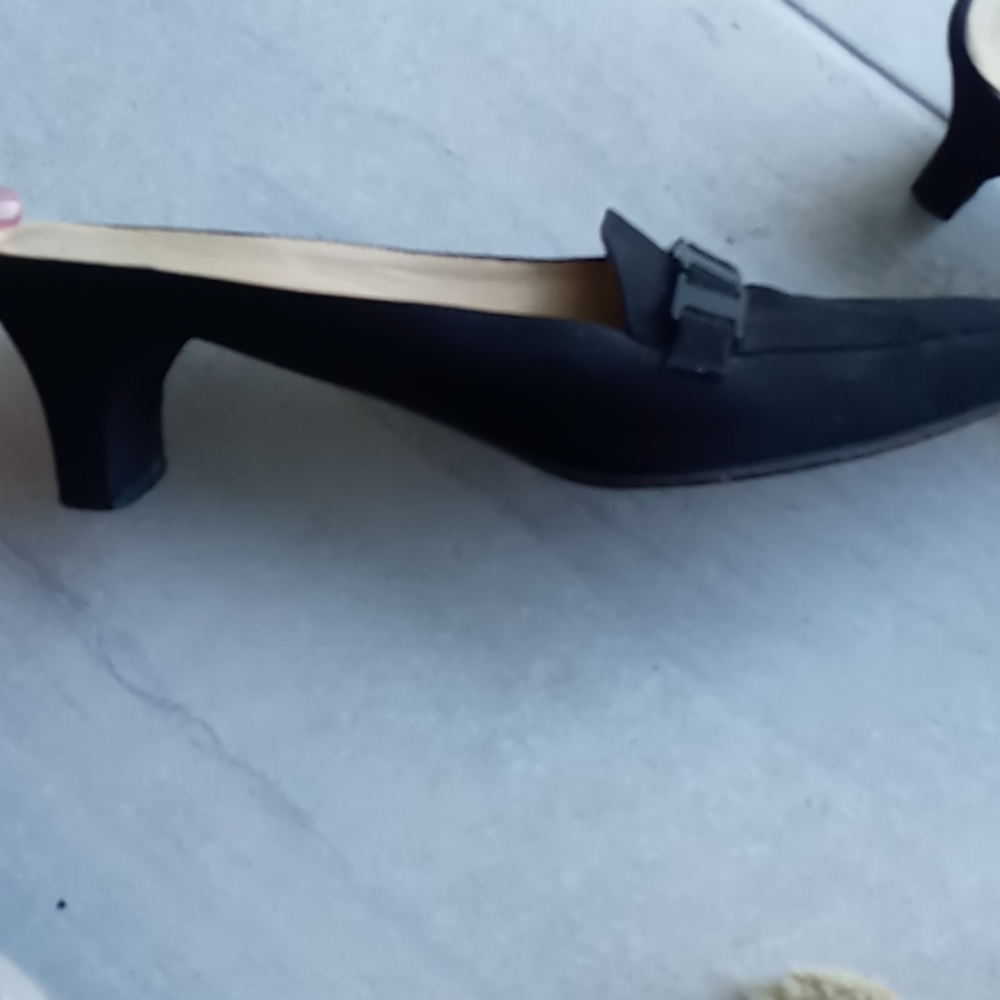Shoes - Picture 2 of 3